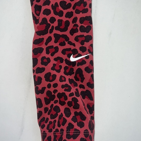 Nike Pants - NWOT Nike Burnt Red with Black Leopard Print Leggings Size S